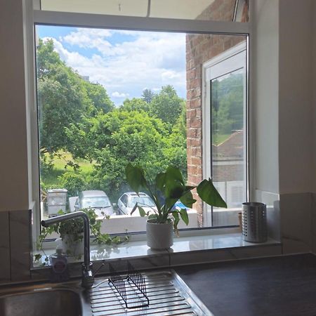 Bright Spacious Airy 2 Bed Flat Ealing kerület Kültér fotó