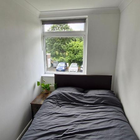 Bright Spacious Airy 2 Bed Flat Ealing kerület Kültér fotó